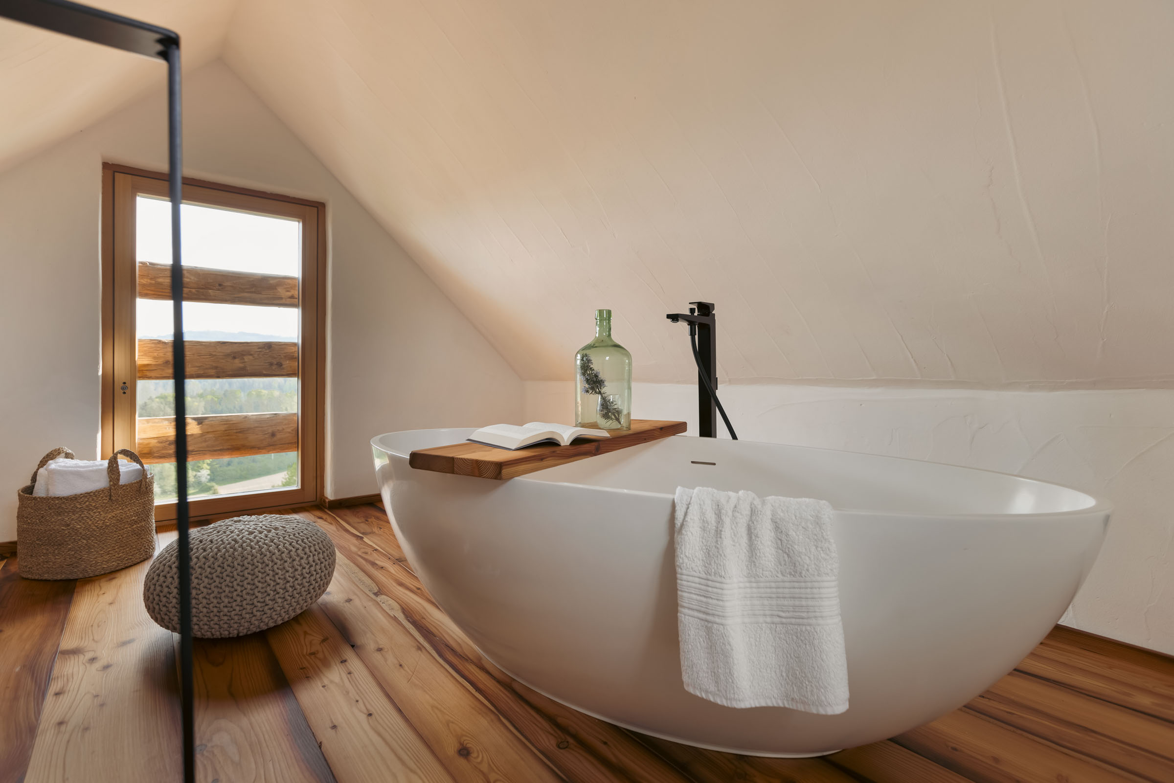 Refugium Sepp für 2 Personen - freistehende Badewanne mit Panorama